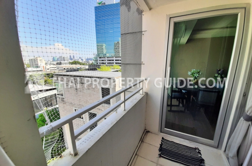 Condominium in Phaholyothin 